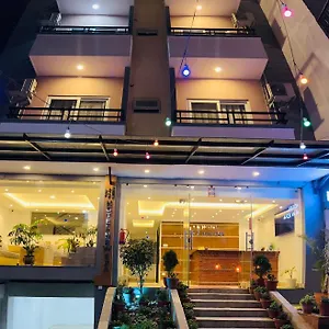 5* Hotel New Era